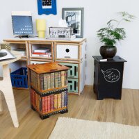 Photohocker Antike Bücher